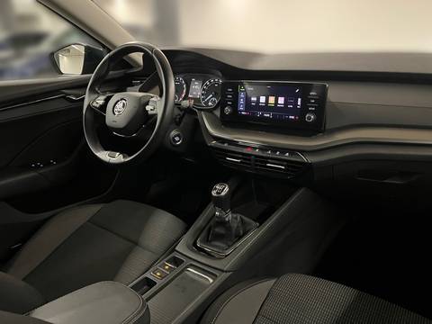 2022 Škoda Octavia Combi — sličica 19