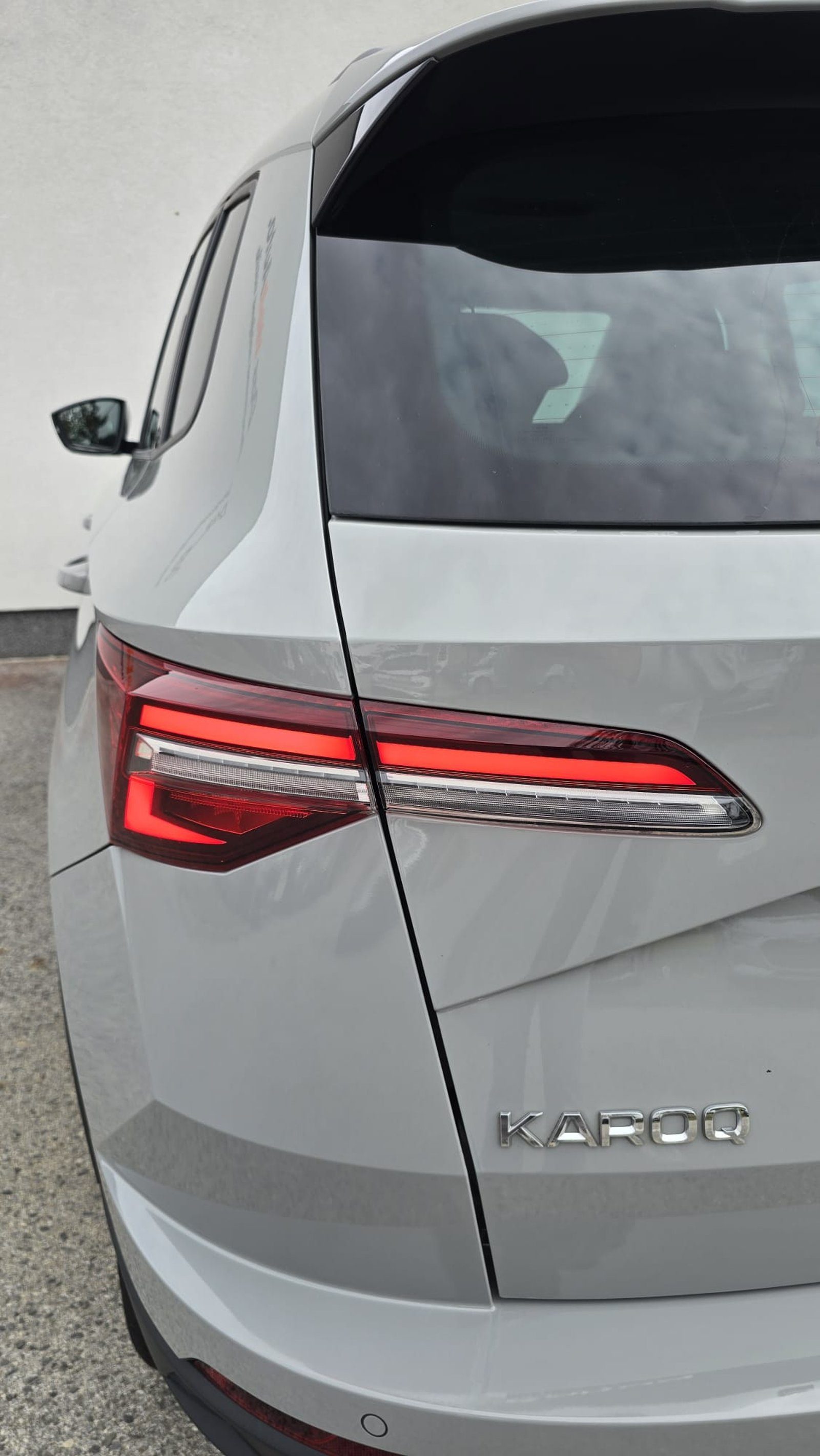 2023 Škoda Karoq — fotografija 29