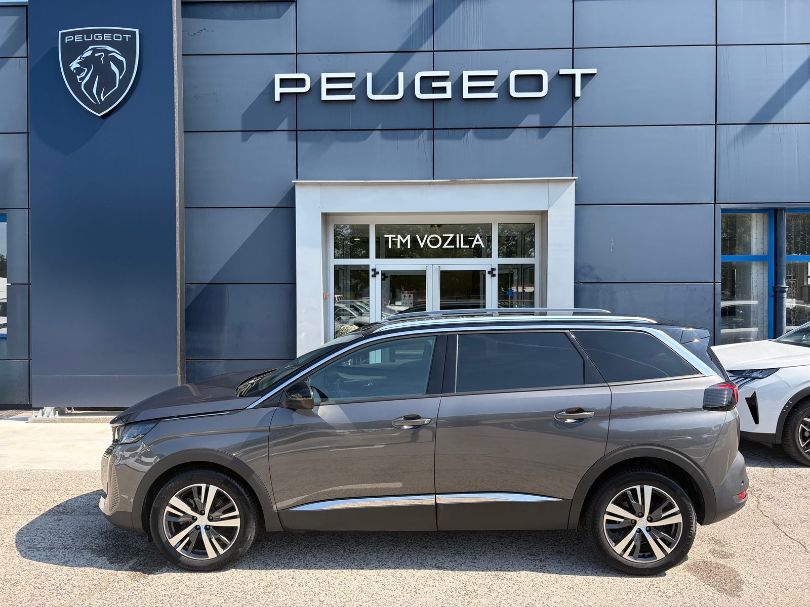 2023 Peugeot 5008 — fotografija 3