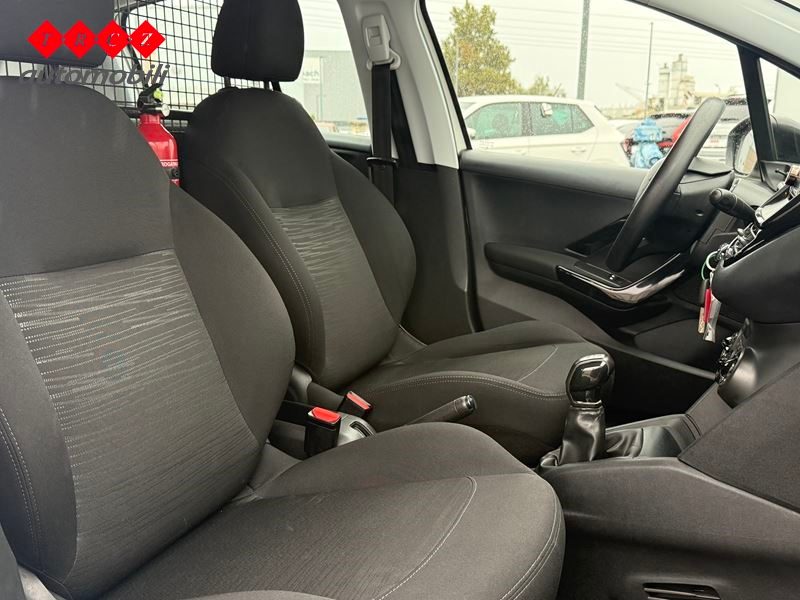 2018 Peugeot 208 — fotografija 7