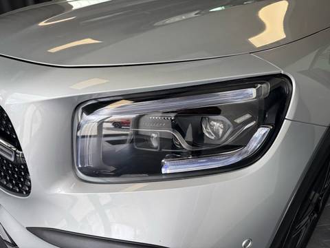2021 Mercedes-Benz GLB — sličica 7