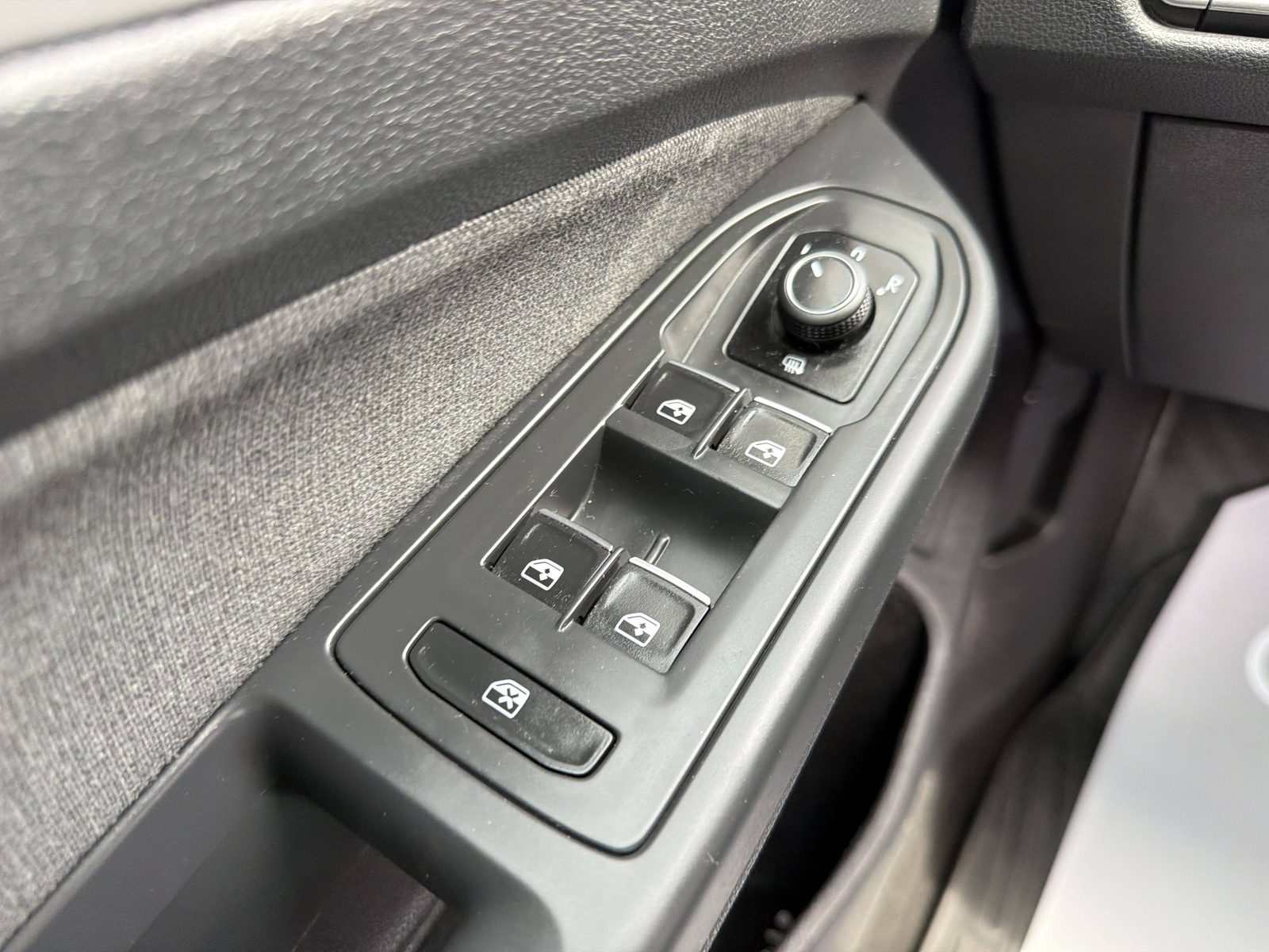 2024 Volkswagen Golf — fotografija 24