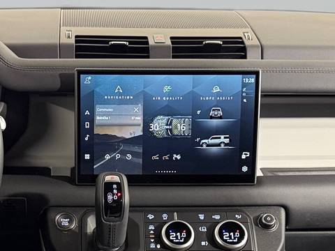 2024 Land Rover Defender — sličica 18