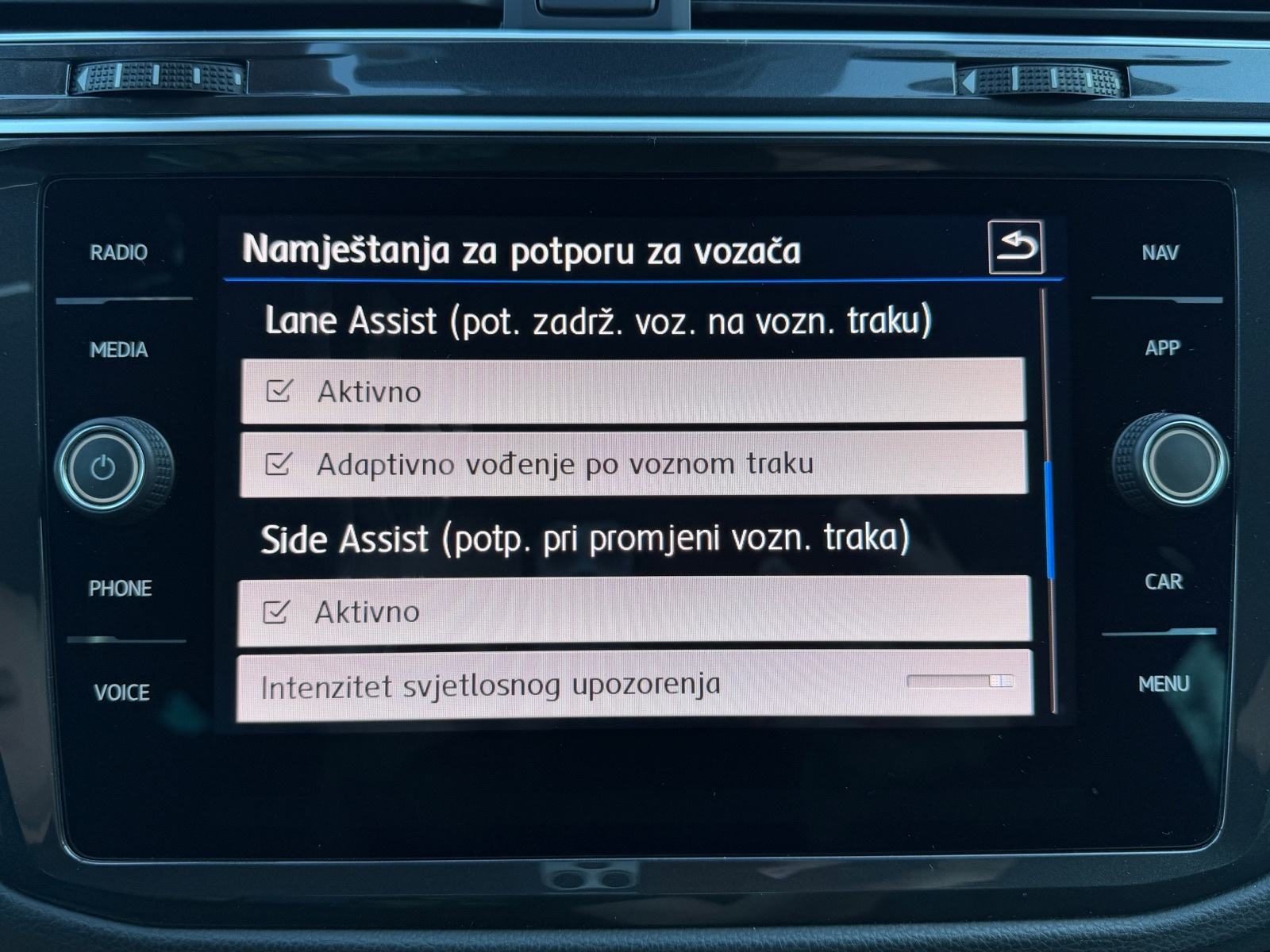 2020 Volkswagen Tiguan — fotografija 19