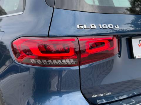 2022 Mercedes-Benz GLB — sličica 11