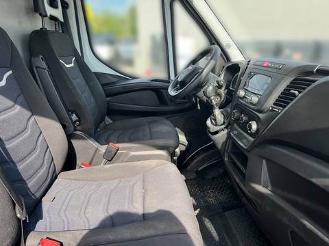 2021 Iveco DAILY — sličica 17