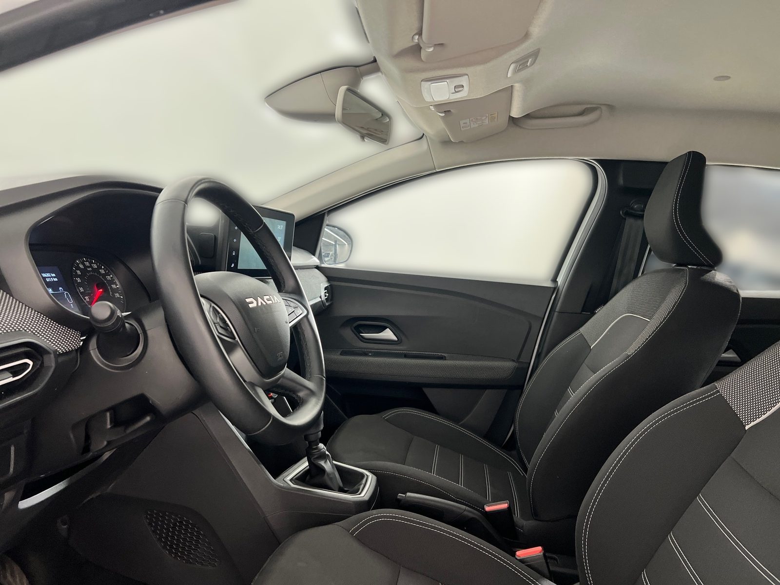 2023 Dacia Sandero — fotografija 13