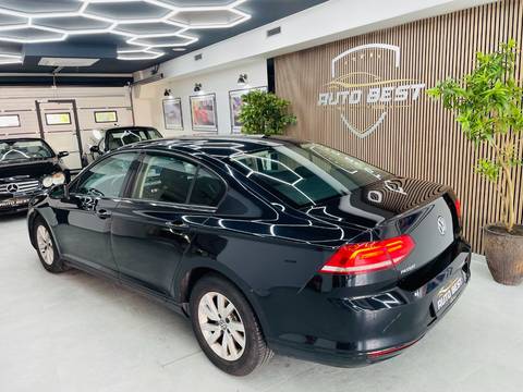 2018 Volkswagen Passat — sličica 3