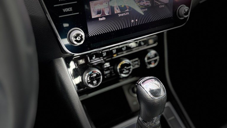 2022 Škoda Superb — fotografija 9