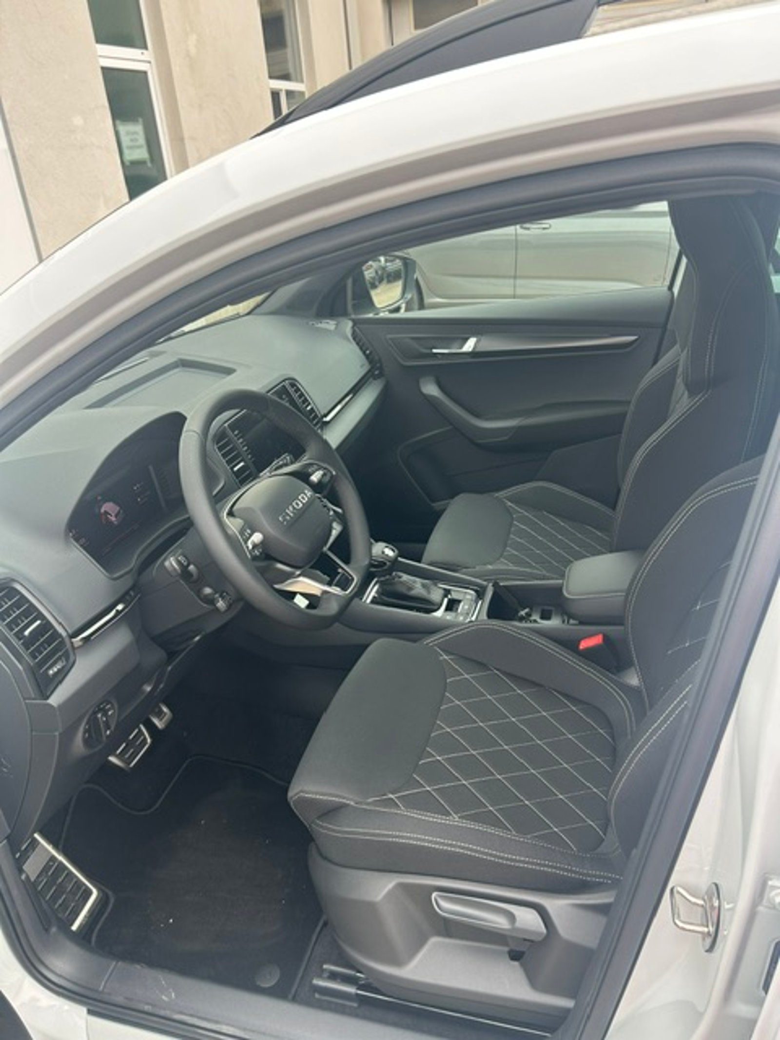 2026 Škoda Karoq — fotografija 9