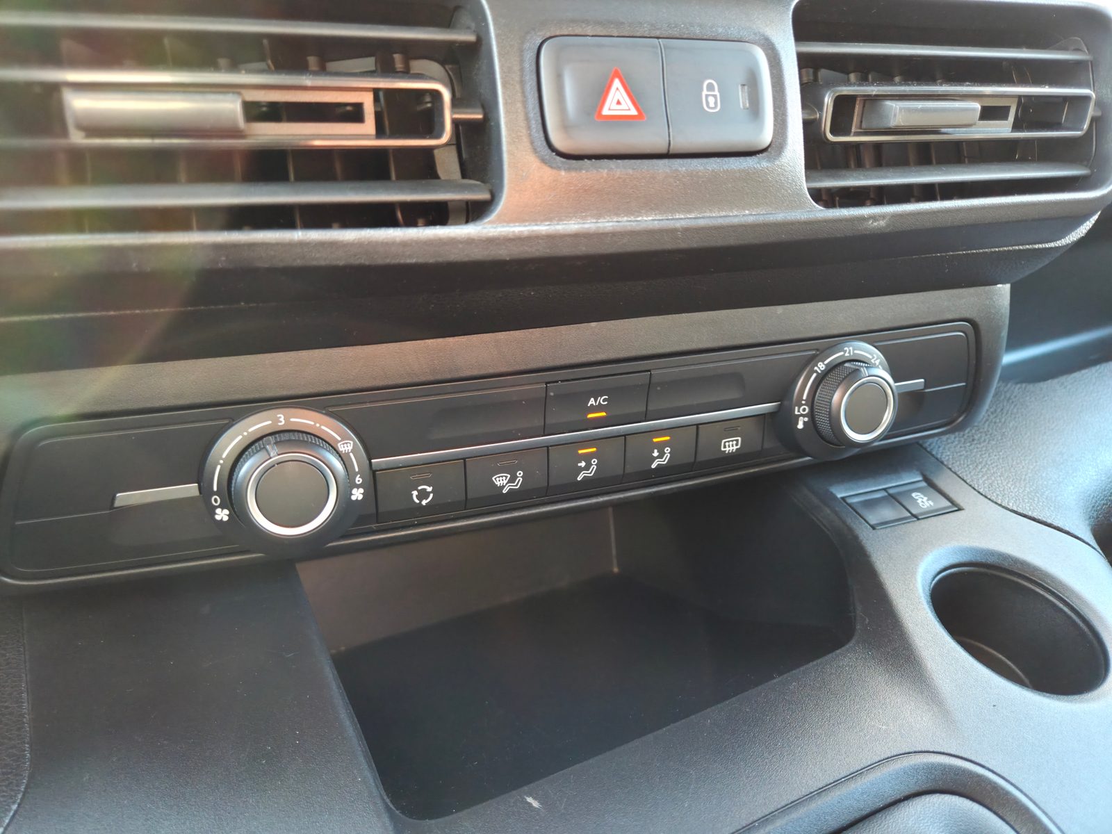 2021 Opel Combo — fotografija 10