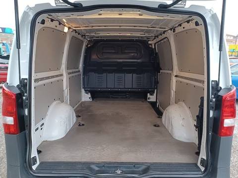 2018 Mercedes-Benz Vito — sličica 9