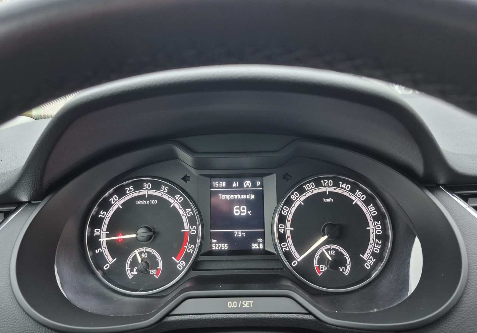 2020 Škoda Octavia Combi — fotografija 16