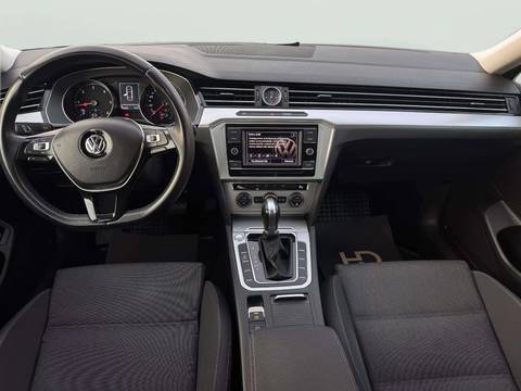 2019 Volkswagen Passat — sličica 12