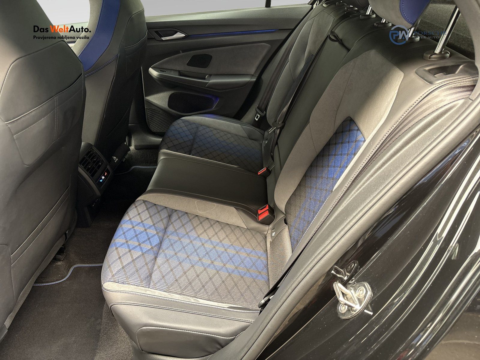 2025 Volkswagen Golf — fotografija 12
