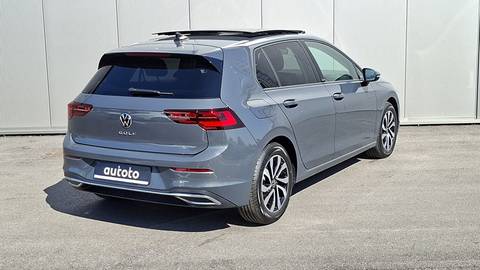 2022 Volkswagen Golf — sličica 3