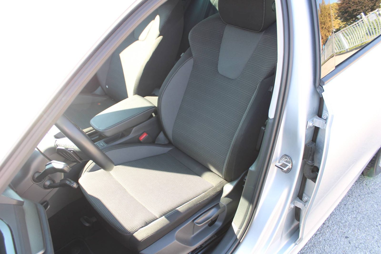 2023 Škoda Octavia Combi — fotografija 10
