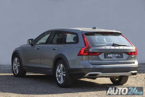 2017 Volvo V90 Cross Country — sličica 2