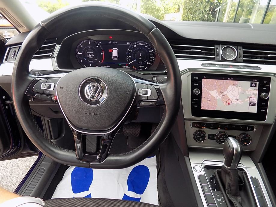 2019 Volkswagen Passat — fotografija 16