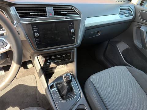 2021 Volkswagen Tiguan — sličica 11
