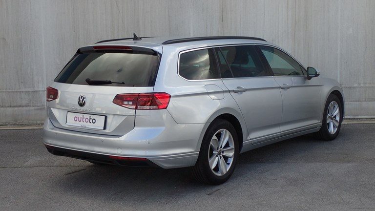 2022 Volkswagen Passat — fotografija 3