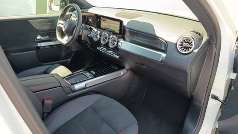 2025 Mercedes-Benz GLB AMG Line — sličica 12