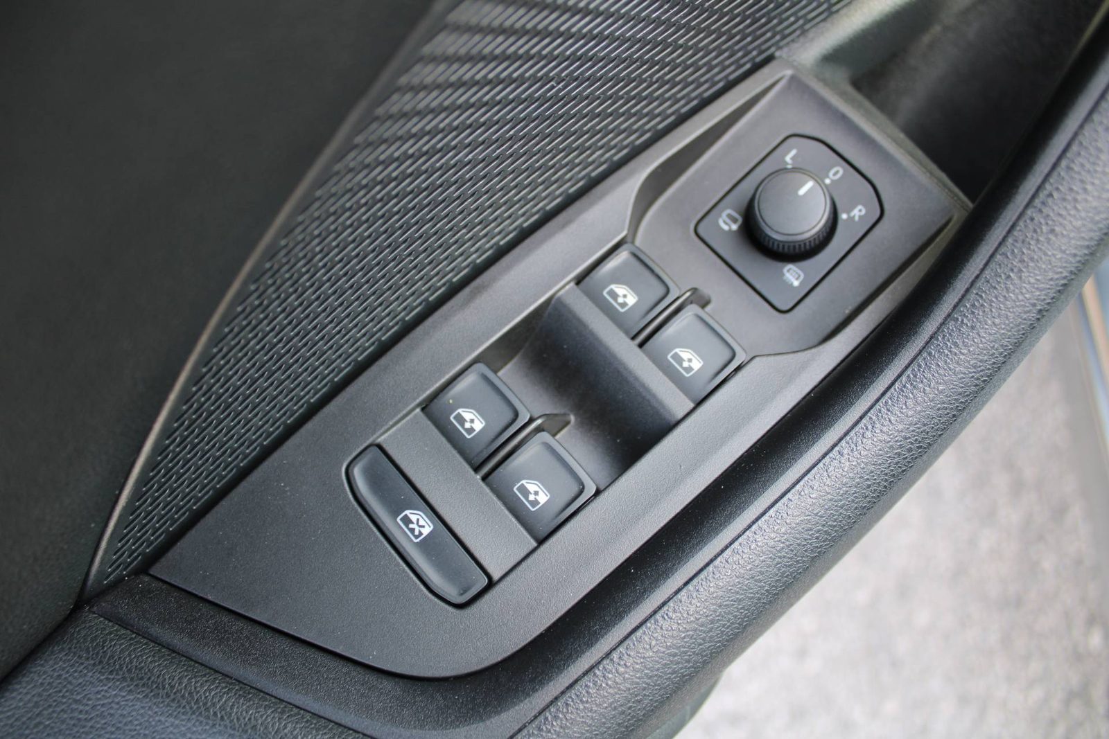 2023 Škoda Octavia Combi — fotografija 14