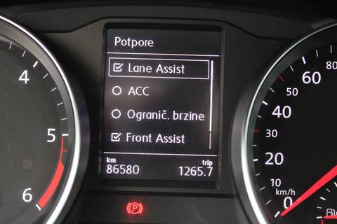 2021 Volkswagen Passat — sličica 23