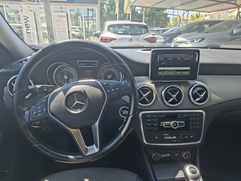 2015 Mercedes-Benz GLA — sličica 11