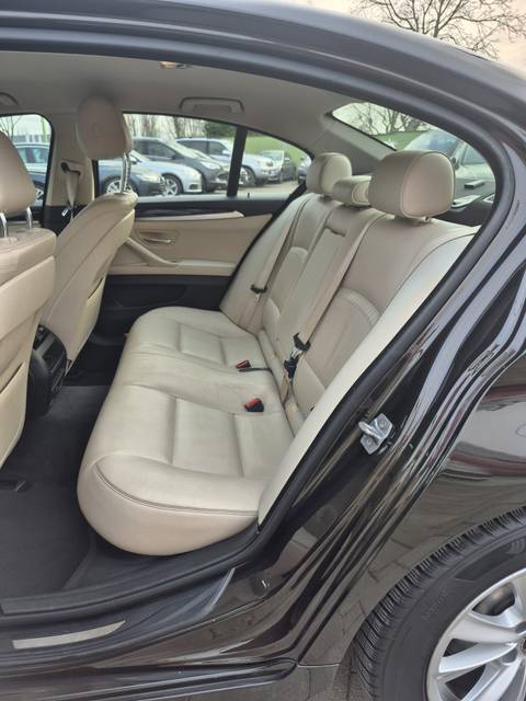 2015 BMW Serija 5 — sličica 19