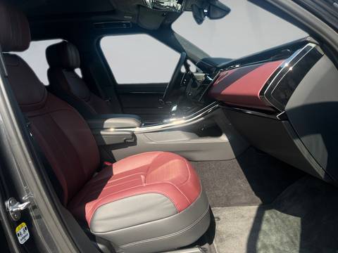 2025 Land Rover Range Rover Sport — sličica 10