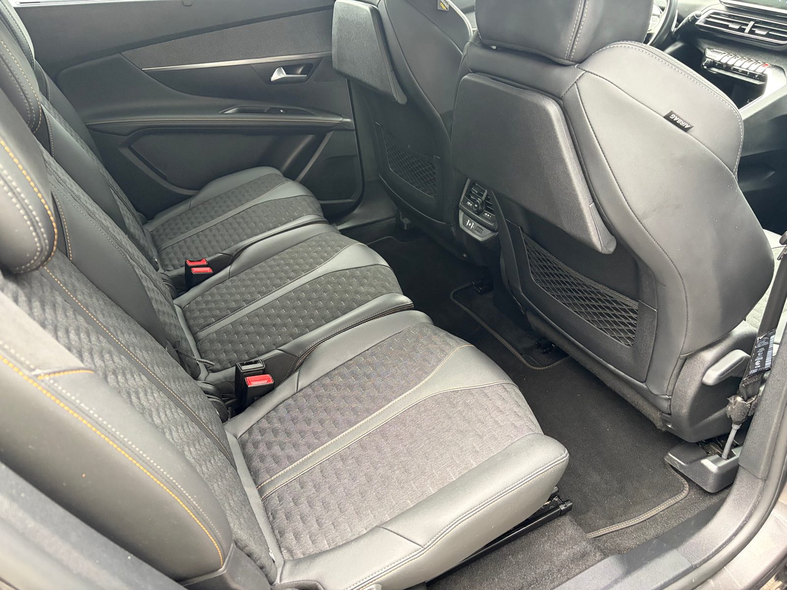 2022 Peugeot 5008 — fotografija 12