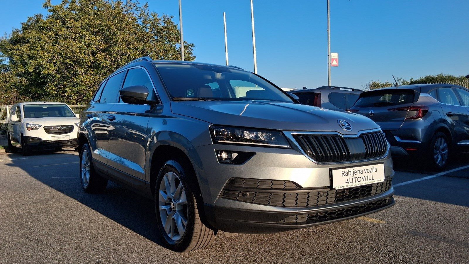 2021 Škoda Karoq — fotografija 8