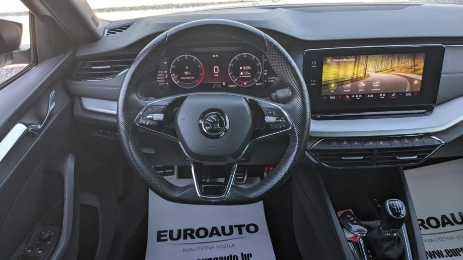 2021 Škoda Octavia — fotografija 19