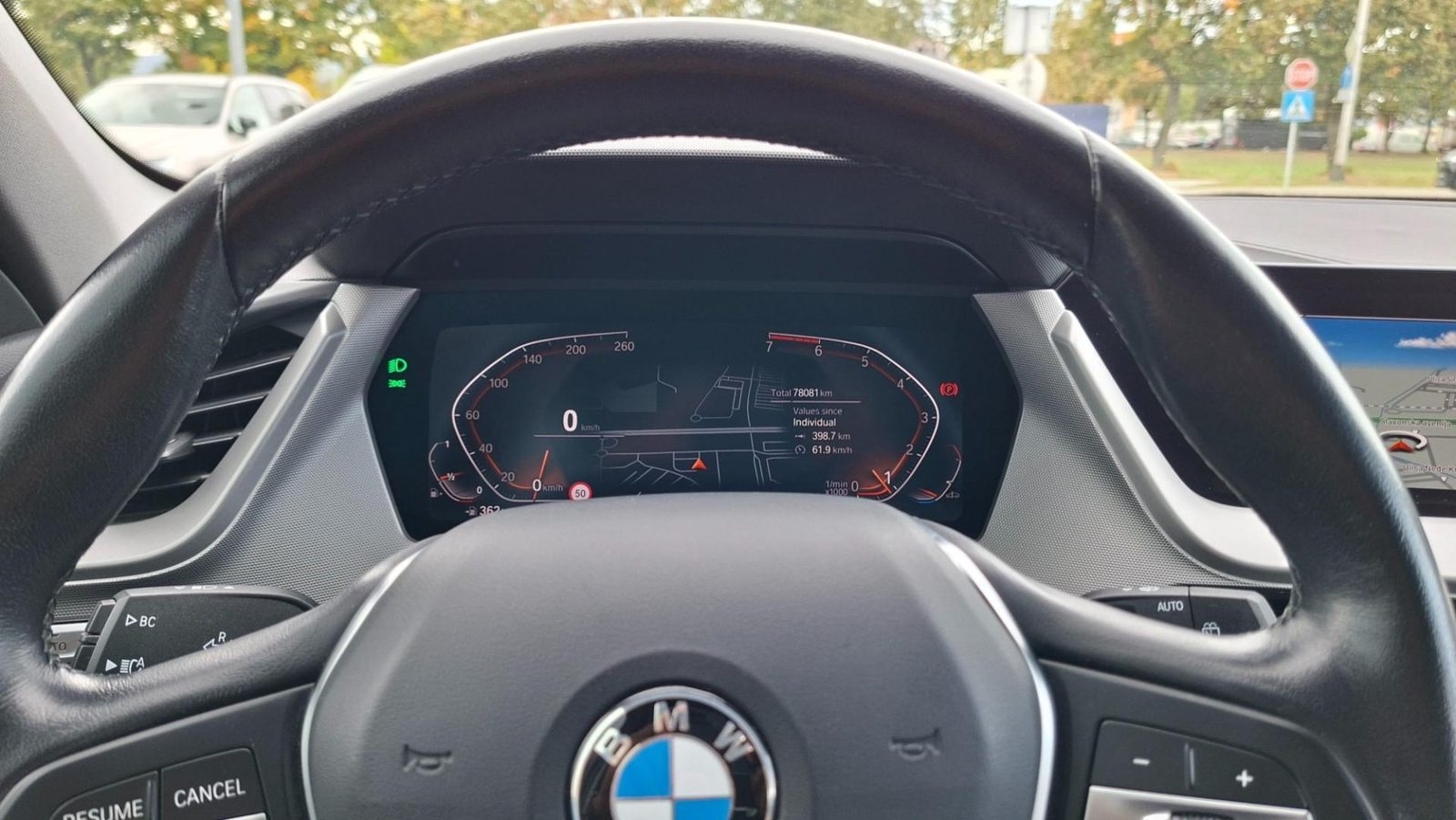 2023 BMW Serija 1 — fotografija 12