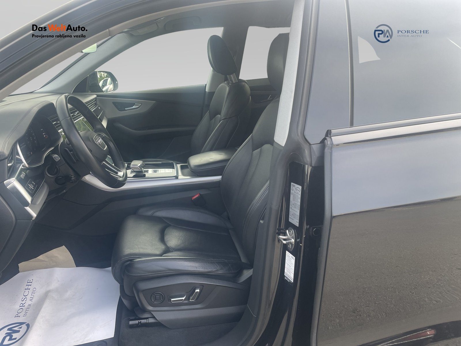 2020 Audi Q8 S line — fotografija 9