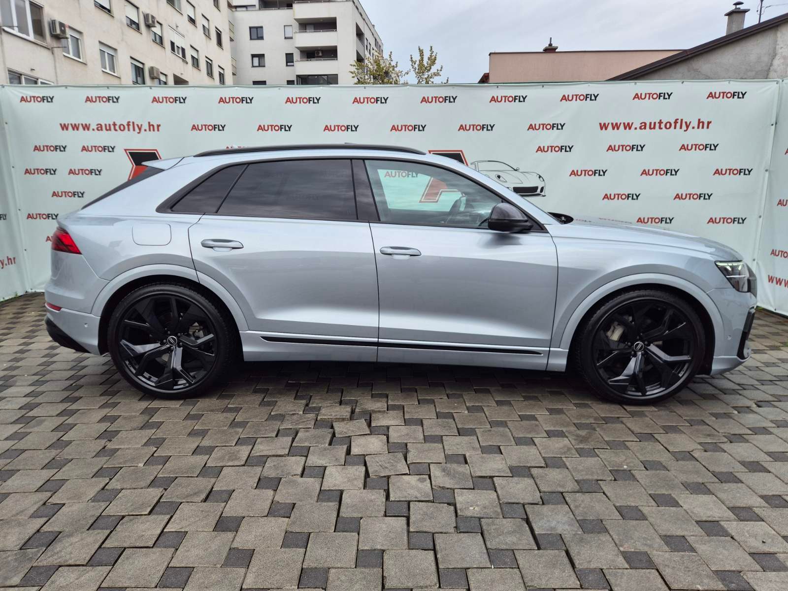 2024 Audi Q8 S line — fotografija 5
