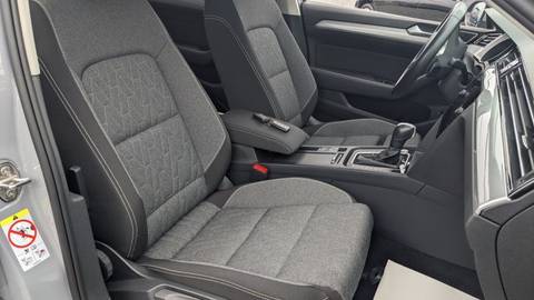 2022 Volkswagen Passat — sličica 29