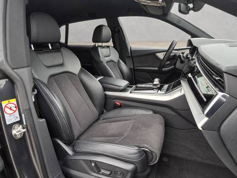 2019 Audi Q8 S line — sličica 19