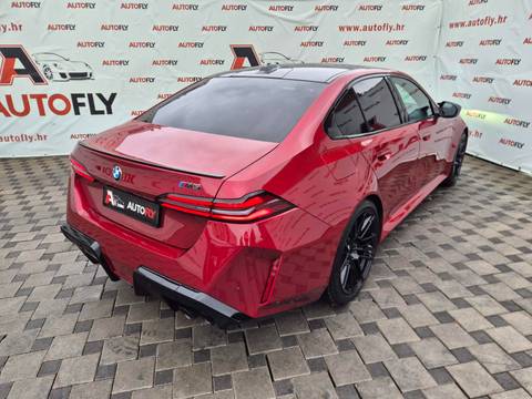 2025 BMW M5 — sličica 8