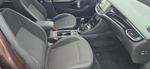 2017 Opel Astra — sličica 9