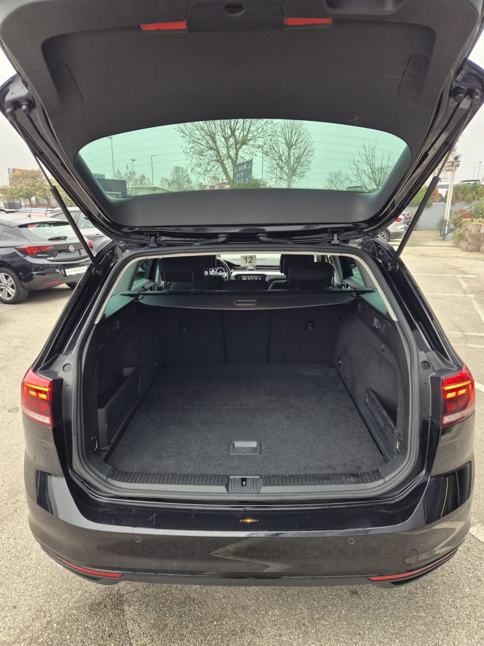 2021 Volkswagen Passat Variant — fotografija 20