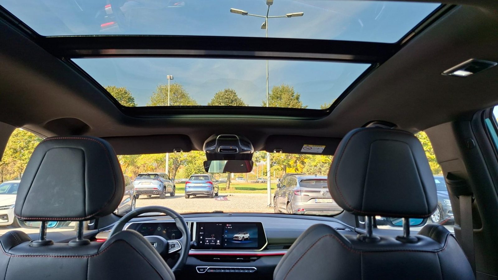2025 Geely Coolray — fotografija 20