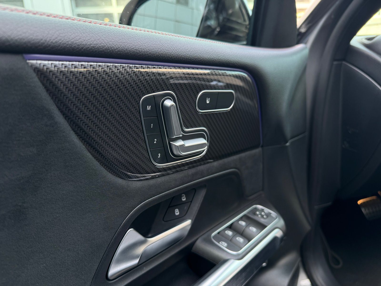 2024 Mercedes-Benz GLB — fotografija 9