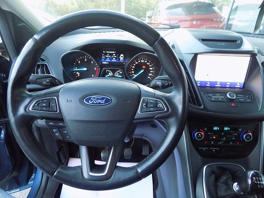 2019 Ford Kuga — fotografija 16