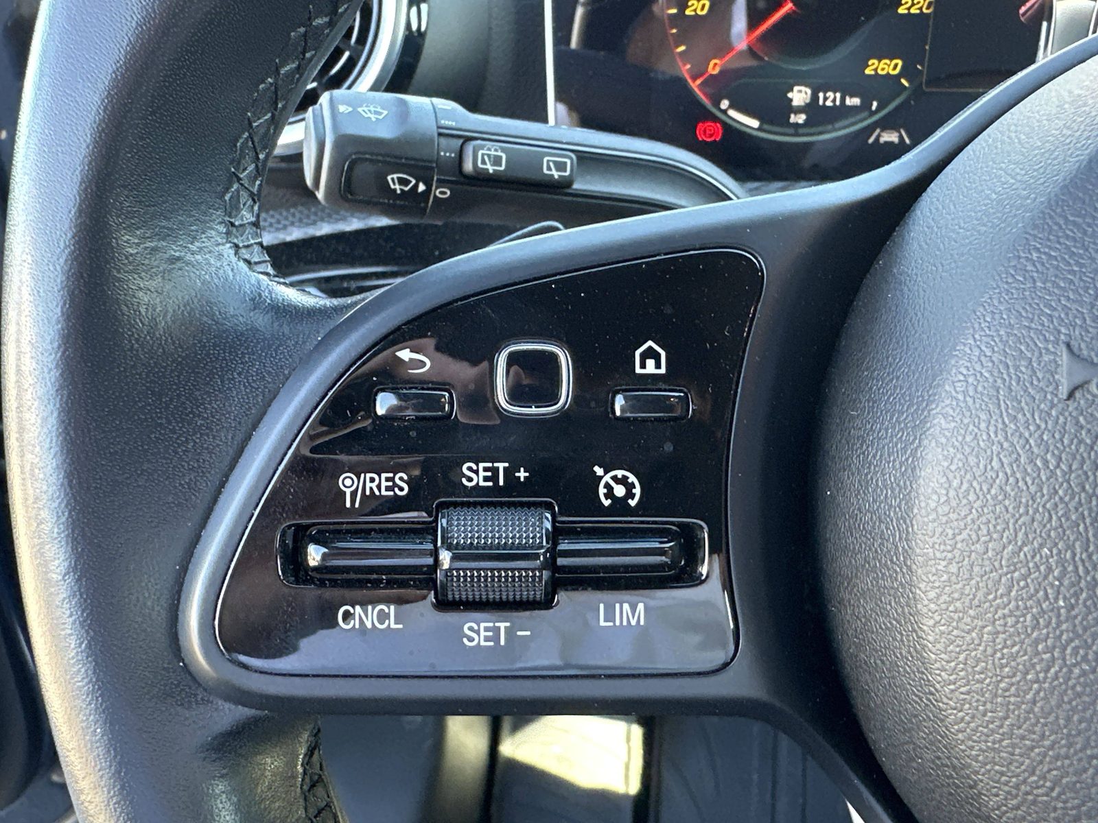 2019 Mercedes-Benz A-klasa — fotografija 28