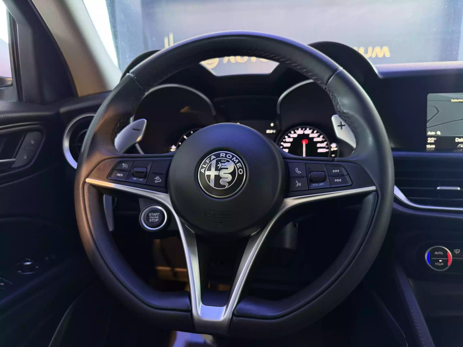 2018 Alfa Romeo Stelvio — fotografija 23