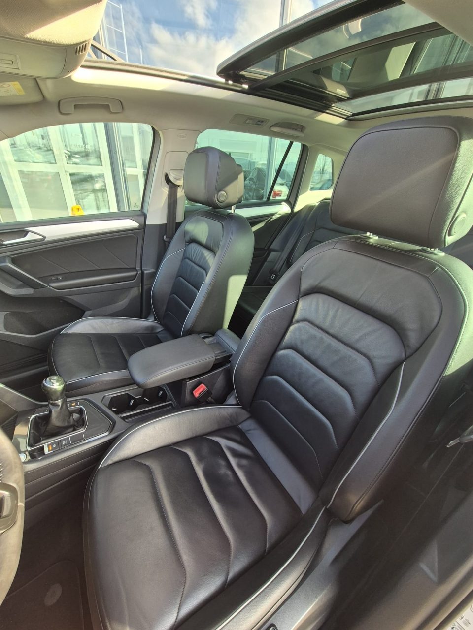 2018 Volkswagen Tiguan — fotografija 18