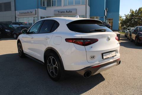 2022 Alfa Romeo Stelvio — sličica 7