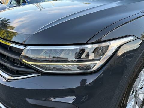 2021 Volkswagen Tiguan — sličica 6